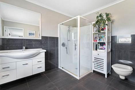 Photo of property in 48 Travers Road, Te Kauwhata, 3782