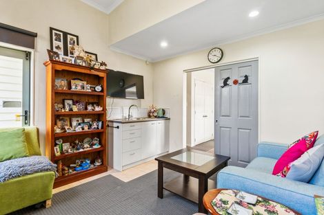 Photo of property in 22 Kokako Rise, Papakura, 2110