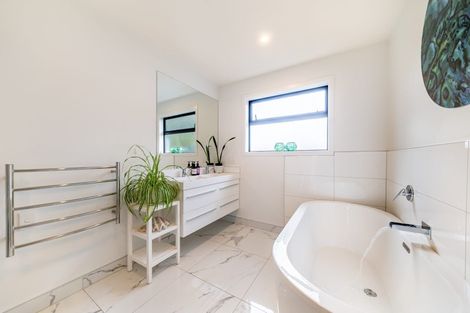 Photo of property in 15 Pacific View, Whitby, Porirua, 5024