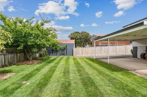 Photo of property in 2 Parahaki Street, Regent, Whangarei, 0112
