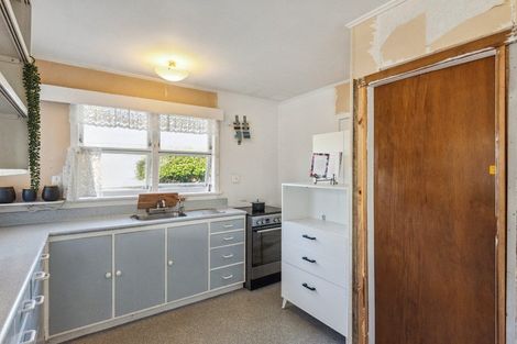 Photo of property in 30 Ngaio Road, Waikanae, 5036