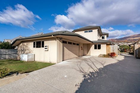 Photo of property in 4 Cherry Court, Wanaka, 9305