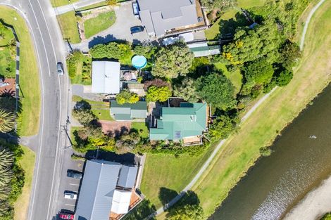 Photo of property in 17 Makora Road, Otaihanga, Paraparaumu, 5036