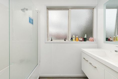 Photo of property in 14a Bayly Place, Te Puke, 3119