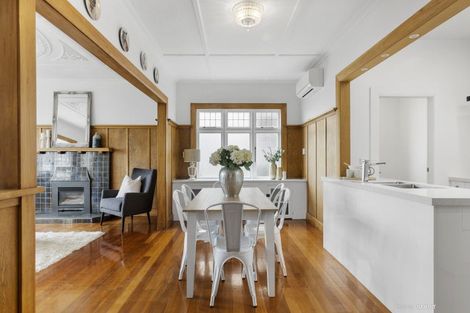 Photo of property in 118 Grafton Road, Roseneath, Wellington, 6011