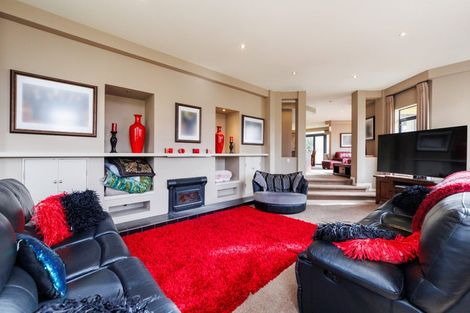 Photo of property in 5 The Oaks, Awapuni, Palmerston North, 4412