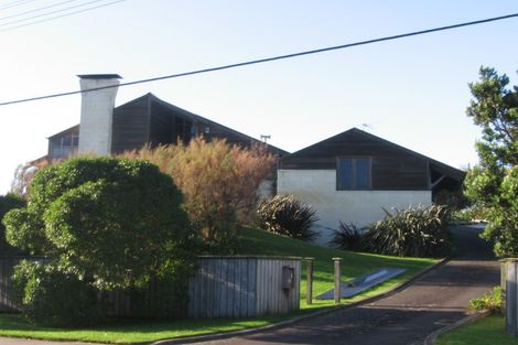 Photo of property in 1-3 Te Moana Road, Waikanae Beach, Waikanae, 5036