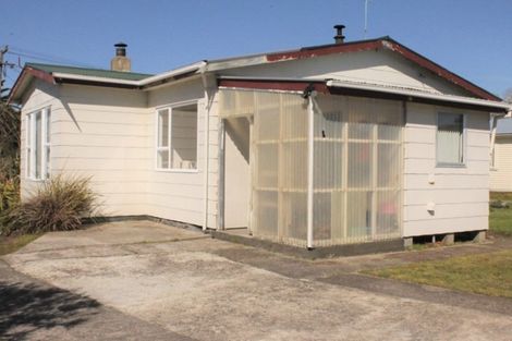 Photo of property in 6 Ballance Street, Westport, 7825