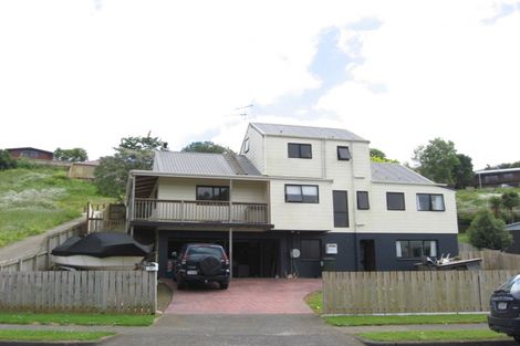 Photo of property in 2 The Glade South, Pukekohe, 2120