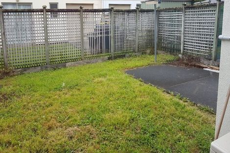 Photo of property in 3 Butia Avenue, Henderson, Auckland, 0612