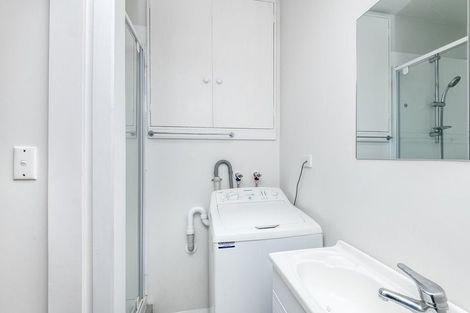 Photo of property in 11 Miles Crescent, Newlands, Wellington, 6037