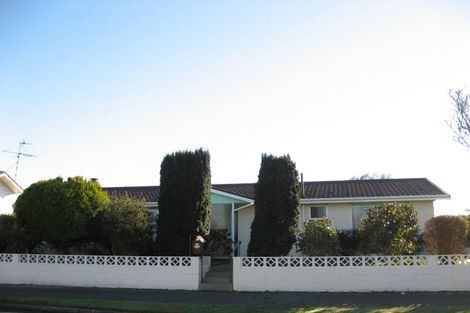 Photo of property in 52 Newcastle Street, Windsor, Invercargill, 9810
