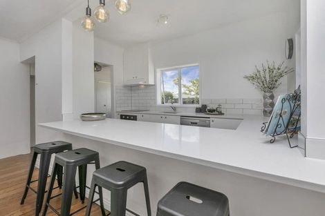 Photo of property in 31 Mahara Avenue, Birkenhead, Auckland, 0626