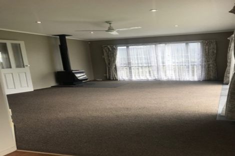 Photo of property in 110 Woodman Drive, Tawa, Wellington, 5028