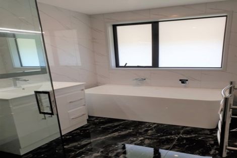 Photo of property in 3 Frederick Place, Whalers Gate, New Plymouth, 4310