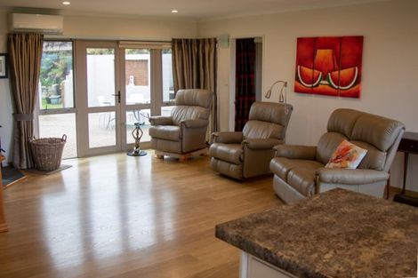 Photo of property in 15a Atkins Lane, Hamurana, Rotorua, 3097