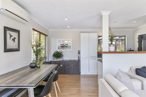 Photo of property in 4/145 Mokoia Road, Birkenhead, Auckland, 0626