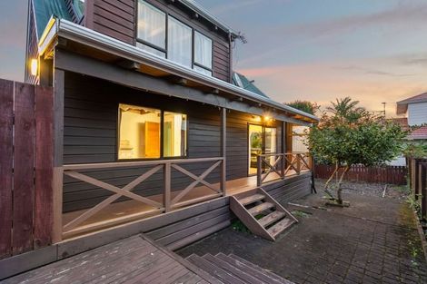 Photo of property in 21 Rogan Street, Mount Roskill, Auckland, 1041