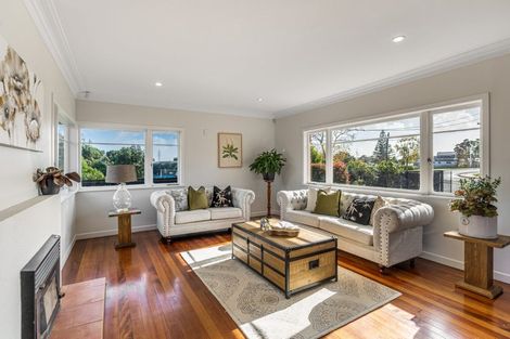 Photo of property in 22 Cliff Road, Papakura, 2110