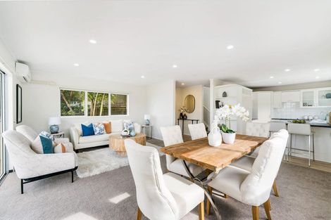 Photo of property in 3/433a East Coast Road, Mairangi Bay, Auckland, 0630