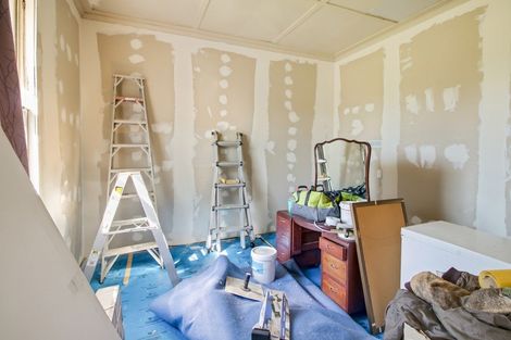 Photo of property in 28 Ngahina Street, Marton, 4710