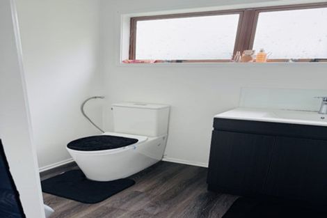 Photo of property in 671 East Coast Road, Browns Bay, Auckland, 0630