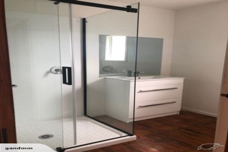 Photo of property in 90 Gloria Avenue, Te Atatu Peninsula, Auckland, 0610