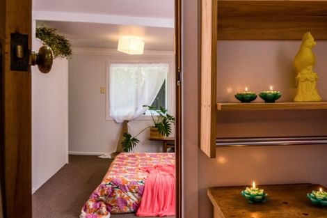 Photo of property in 14 Wellington Road, Surfdale, Waiheke Island, 1081