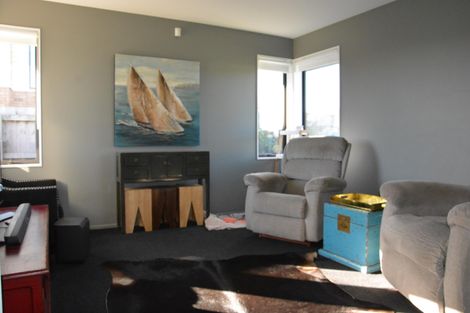 Photo of property in 3 Ta Paora Drive, Bell Block, New Plymouth, 4312