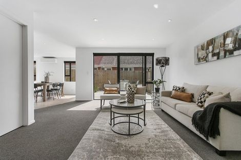 Photo of property in 37b Tawhiri Road, One Tree Hill, Auckland, 1061