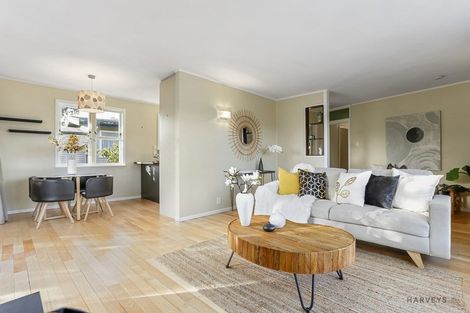 Photo of property in 121 Captain Scott Road, Glen Eden, Auckland, 0602