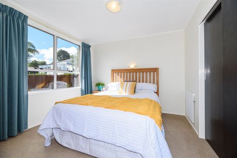 Photo of property in 1/14b Camrose Place, Glenfield, Auckland, 0629