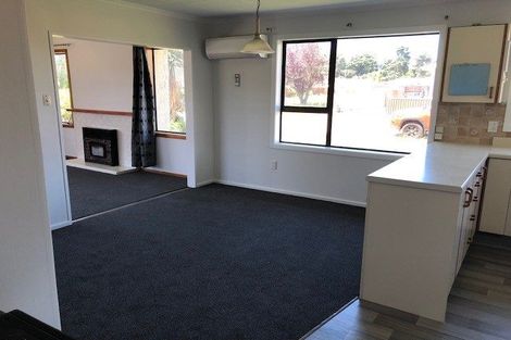 Photo of property in 11 Eglinton Street, Avondale, Christchurch, 8061