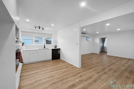 Photo of property in 11 Esmeralda Avenue, Avondale, Auckland, 1026