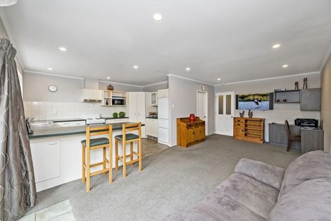 Photo of property in 11 Rickton Place, Rangiora, 7400
