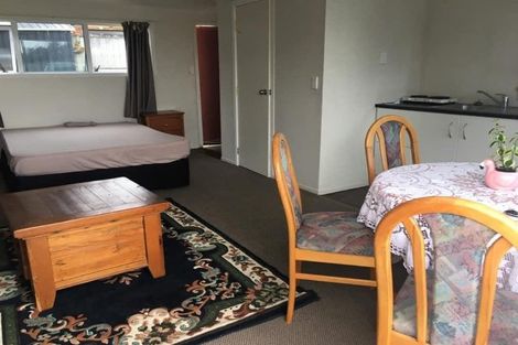 Photo of property in 22a Heath Street, St Andrews, Hamilton, 3200