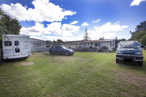 Photo of property in 221 Sylvia Road, Whangamata, 3620