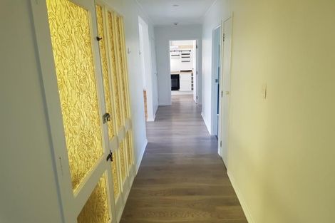 Photo of property in 129 Awaroa Road, Helensville, 0800