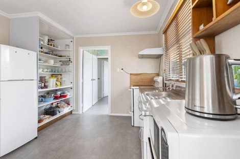 Photo of property in 6 Omata Road, Westown, New Plymouth, 4310