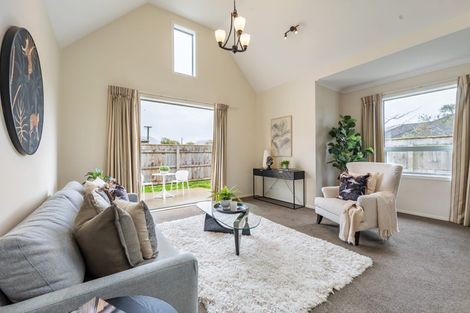 Photo of property in 1 Yeats Grove, Trentham, Upper Hutt, 5018