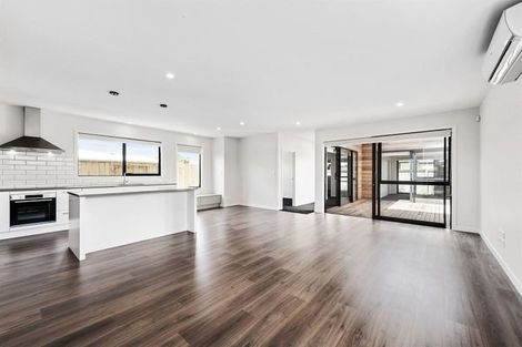 Photo of property in 51 Awatira Drive, Papamoa Beach, Papamoa, 3118