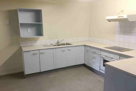 Photo of property in 60 Edmonton Road, Henderson, Auckland, 0612