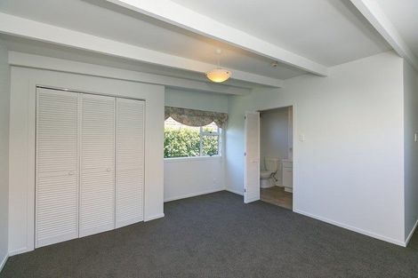 Photo of property in 10 Union Street, Merrilands, New Plymouth, 4312