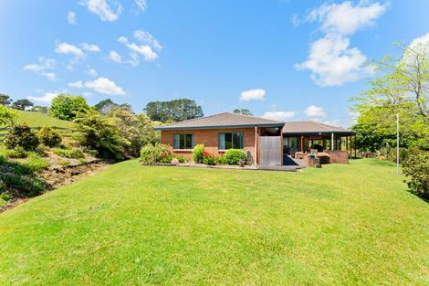 Photo of property in 103 Awa Road, Kumeu, 0891