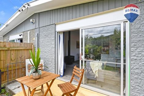 Photo of property in 2/71 Hikurangi Street, Trentham, Upper Hutt, 5018