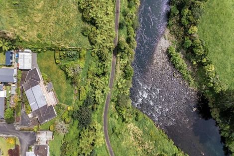 Photo of property in 114b Riversdale Drive, Merrilands, New Plymouth, 4312