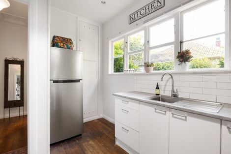 Photo of property in 2 Onslow Street, Hamilton East, Hamilton, 3216