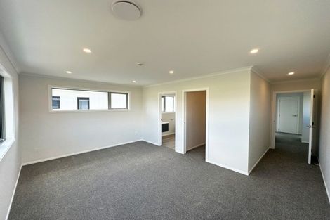 Photo of property in 91 Cynisca Crescent, Wallaceville, 5018