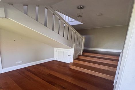 Photo of property in 24 Highbury Crescent, Highbury, Wellington, 6012