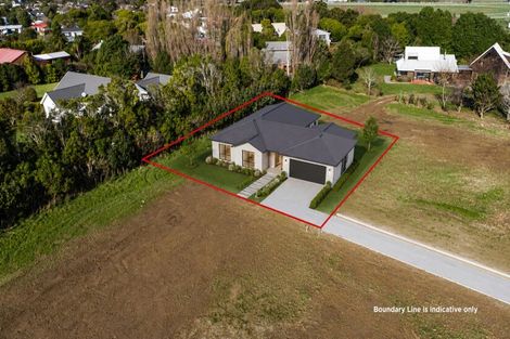 Photo of property in 17 Te Awahohonu Lane, Otaki, 5512